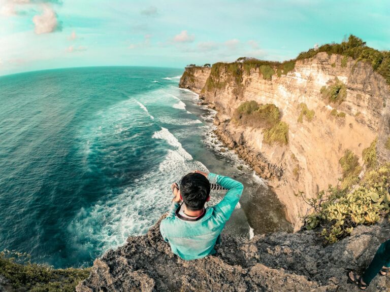 pexels-khairulleon-695782